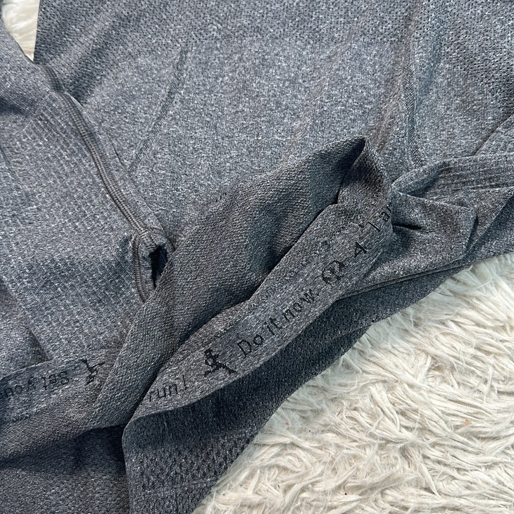 Lululemon Run: Swiftly Turtleneck Black - image 3